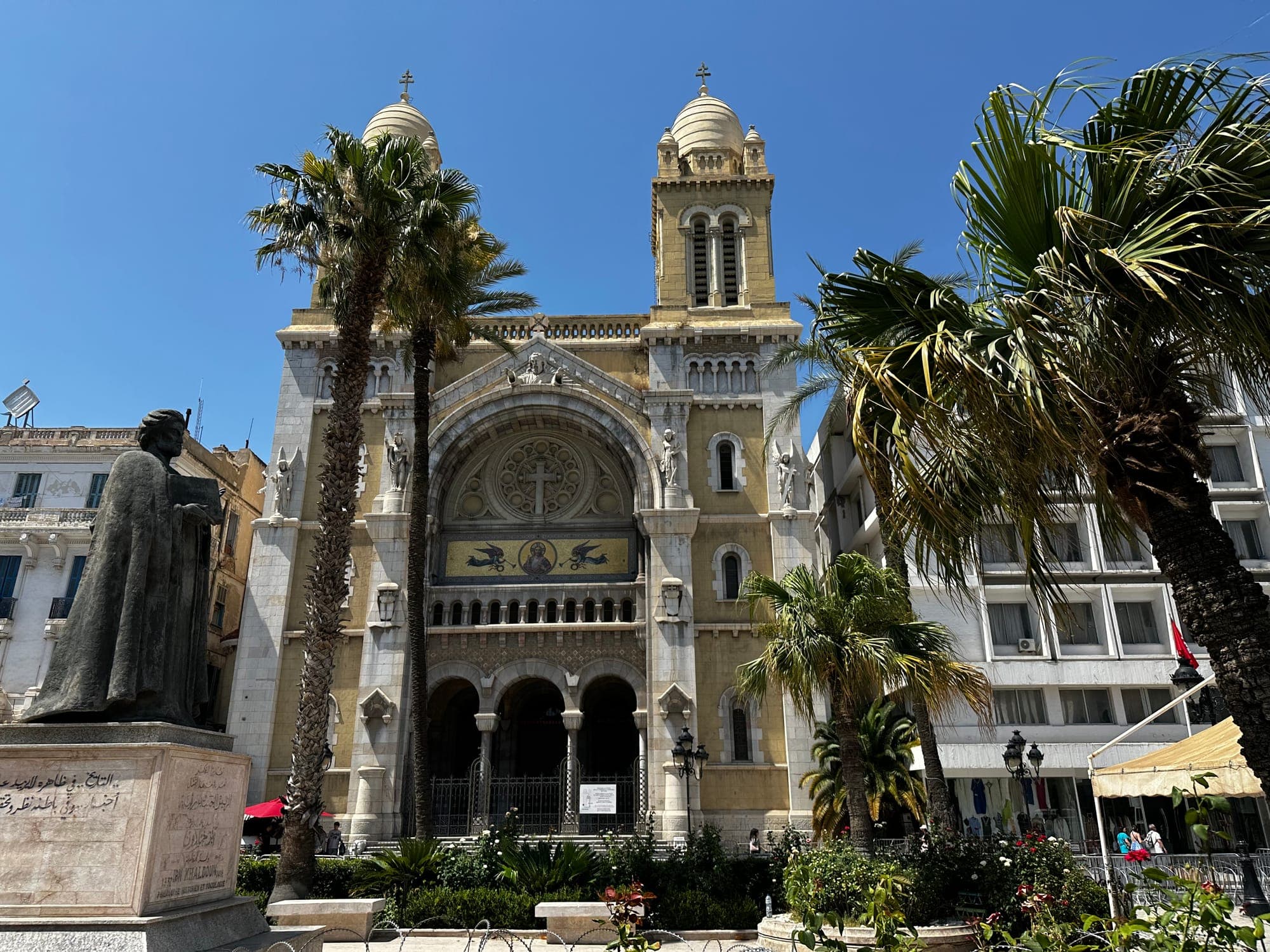 Tunis, Between Stone and Spice